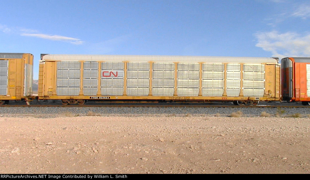 WB Unit Vehicular Flat Car Frt at Erie NV -51